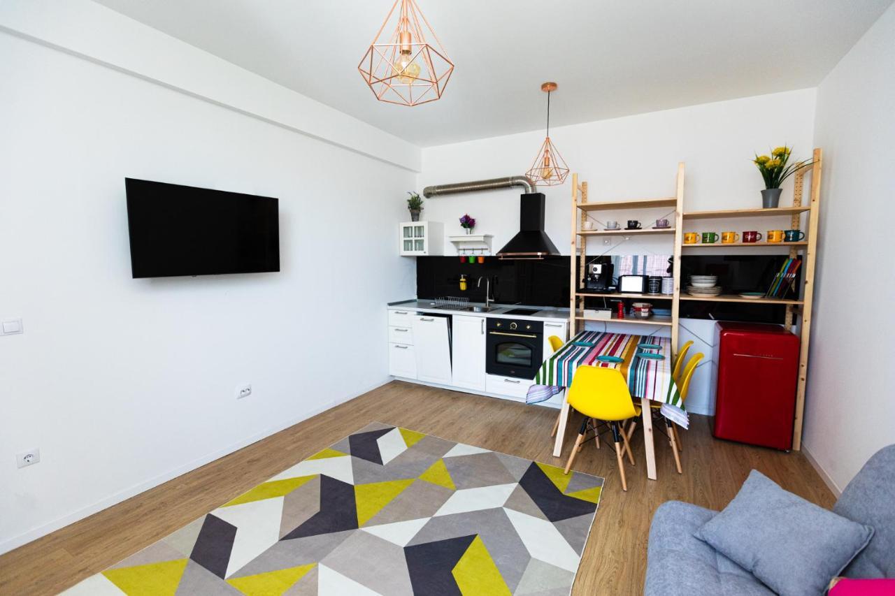 Colorful & Cozy Condo 클루지나포카 외부 사진